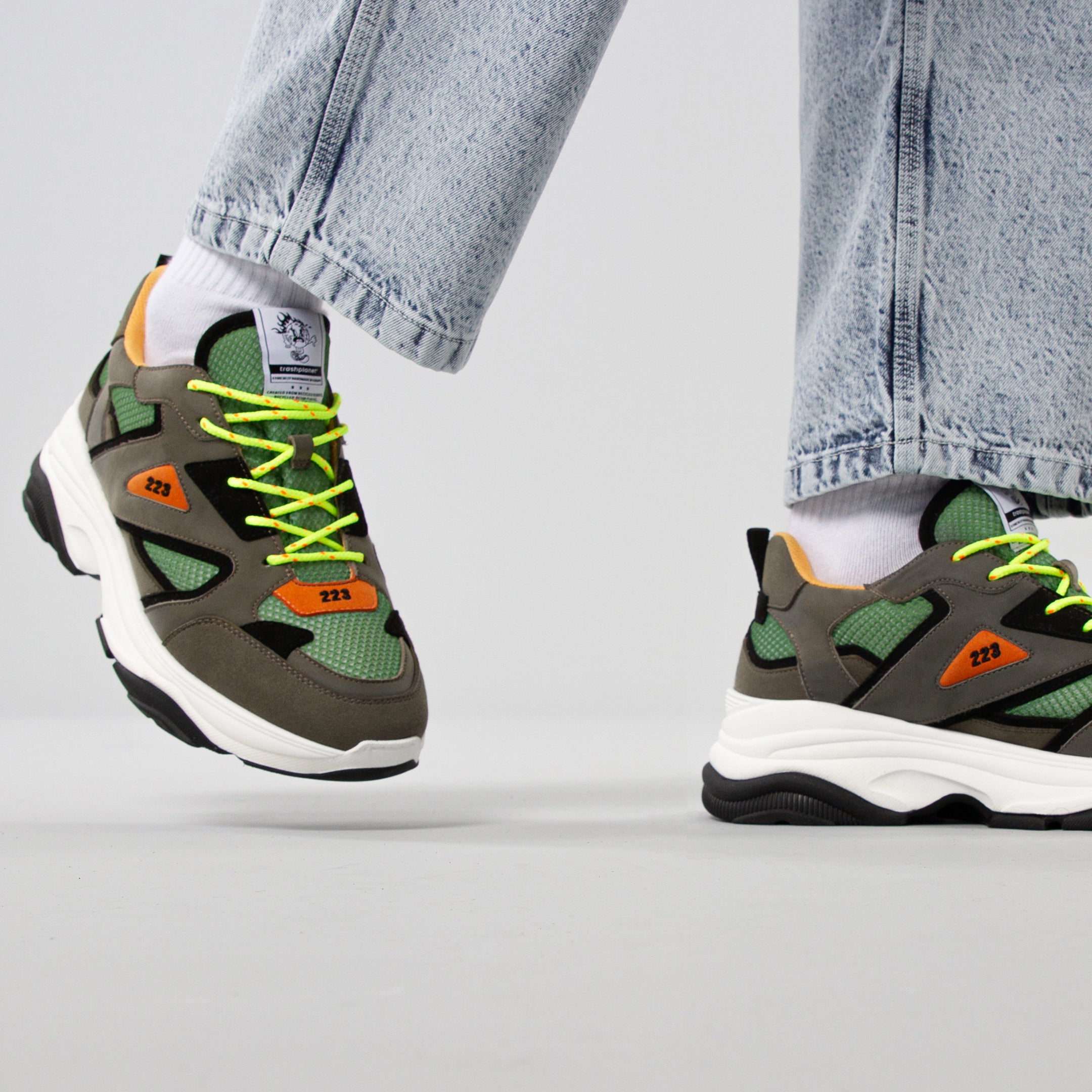 Adidas falcon deals verde tropa